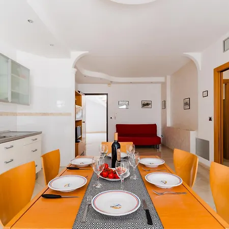 Holiday home Iside In Centro